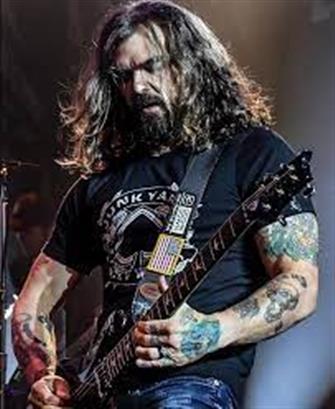 Chris Henderson : Band Member Image | CFF Radio