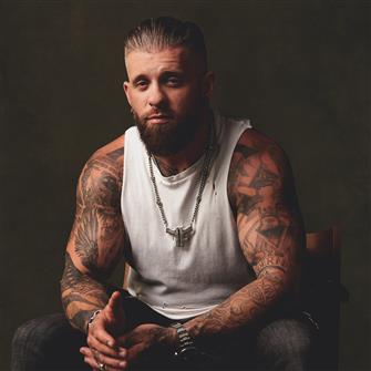 Brantley Gilbert : Band Member Image | CFF Radio
