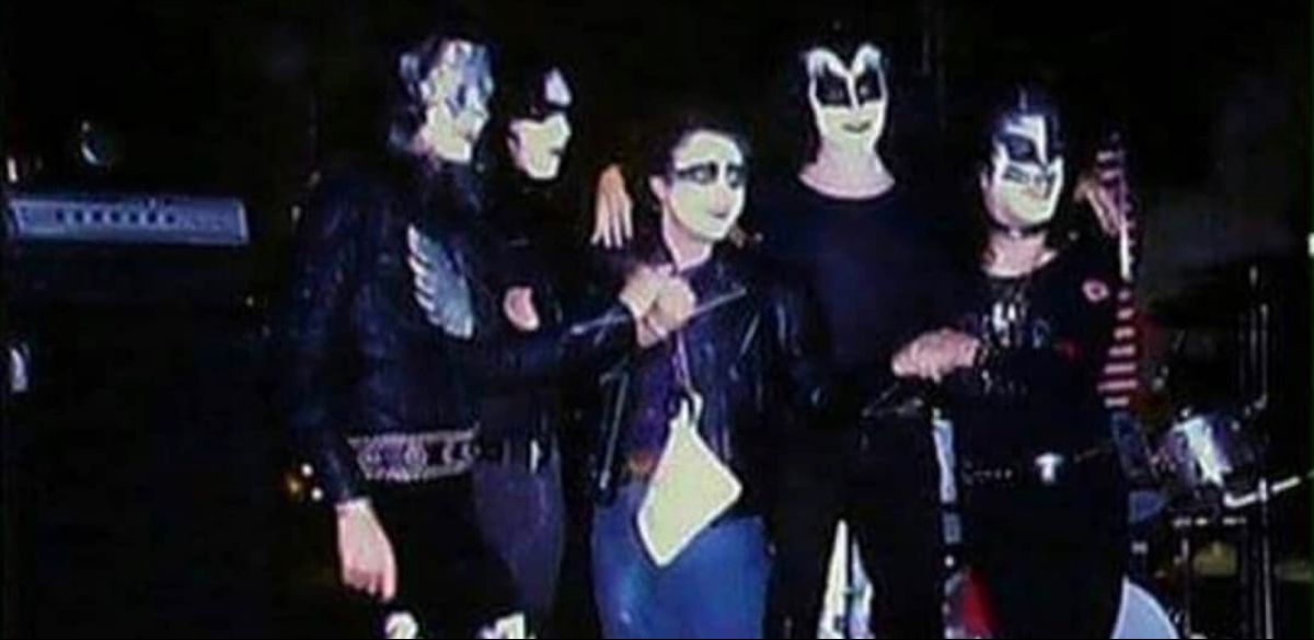 KISS with Neil Bogart at the Fillmore East, New York 1973 : Photo Session | CFF Radio