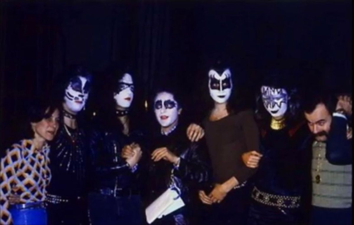 KISS with Joyce Biawitz, Neil Bogart & Bill Aucoin at the Fillmore East 3rd : Photo Session | CFF Radio